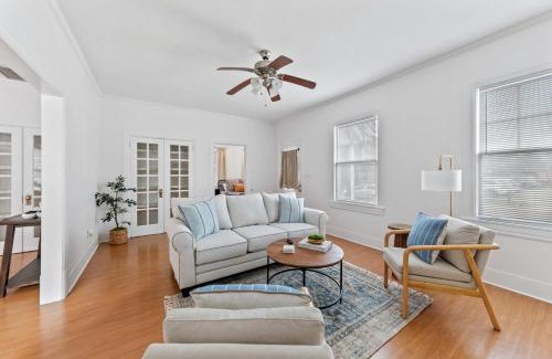 New Iberia House | Historic Home w a Fresh Look - Downtown