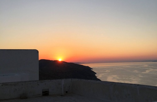 Folegandros Town House | Historic House part of the outer wall of the Castro of Folegandros