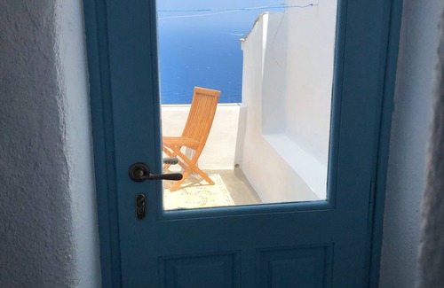 Folegandros Town House | Historic House part of the outer wall of the Castro of Folegandros