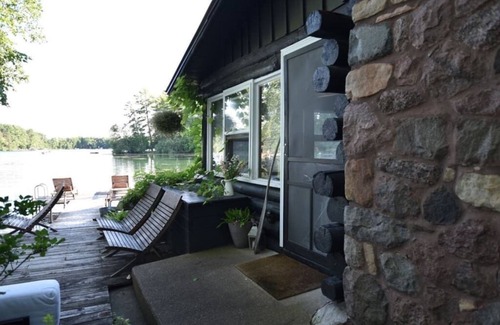 Waupaca Cabin | Historic Log Cabin on Miner Lake - Chain O' Lakes