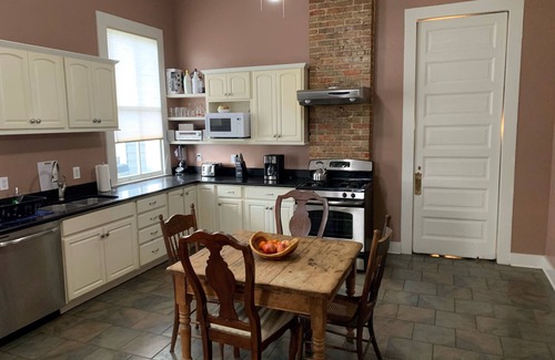 Arabi House | Historic Mansion, Five Miles from French Quarter