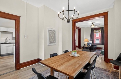 Belleville House | Historic Pet Friendly Home—Fast WiFi—King Beds