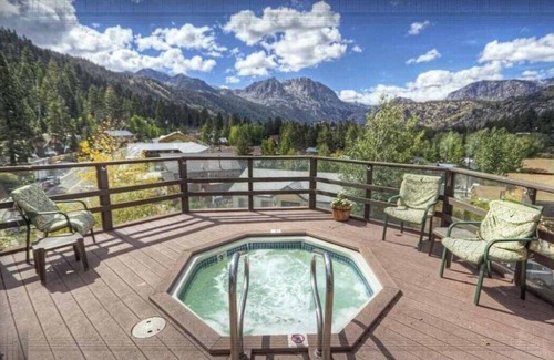 June Lake House | Historic Restored High Sierra Alpine Lodge in June Lake, California