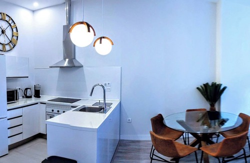 San Felipe Neri Apartment | Historical center with pool/garage/paddle tennis