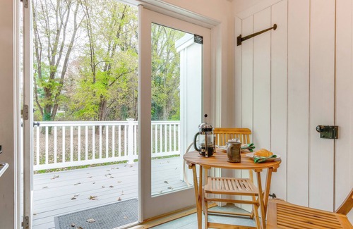 Thurmont House | Historical Thurmont Escape w/Furnished Deck!