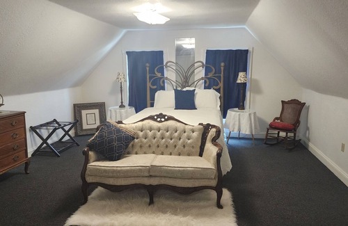 Point Arena House | Historical Wharf Master's House from 1800's-up on a bluff with ocean view