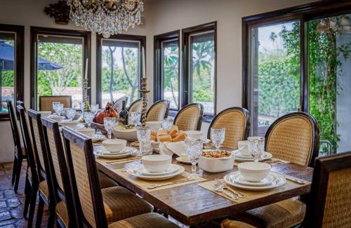 The Mesa House | HMPS016 - Casa Grande Tennis Estate - 5 - Meredith Lodging