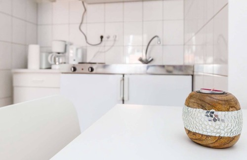 Golzheim Apartment | HÖ01 large apartment with dryer and washing machine