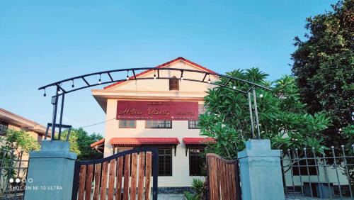 Hue House | Hoa Vàng Homestay - Kim Long, Huế