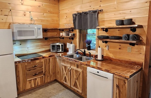 Rockbridge Cabin | Hocking Hills (Buck Crossing Retreat)