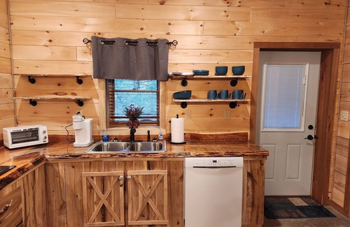 Rockbridge Cabin | Hocking Hills (Buck Crossing Retreat)