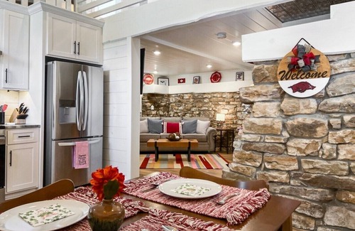 Fayetteville House | Hog Heaven | 4 wooded Acres, 10 minutes from UofA!