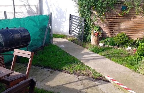 Mar del Plata Apartment | Hogar "Doña Lucia" Para 3 Personas COCHERA PRIVADA GRATIS