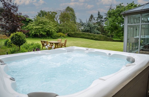 Hadleigh House | Holbecks House by Group Retreats