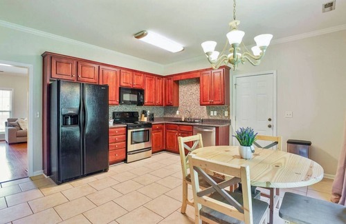 Alabaster House | HOLDAY SALE! Kent Terrace - 3br in Alabaster