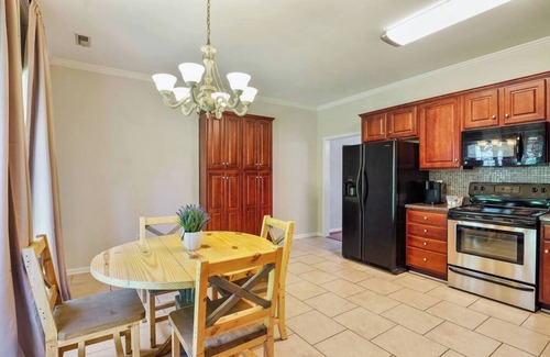Alabaster House | HOLDAY SALE! Kent Terrace - 3br in Alabaster