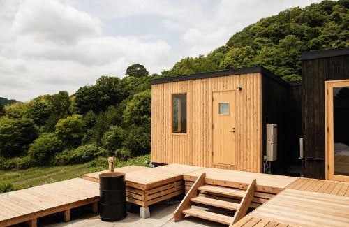 Tsukuba Cabin | Hole 37