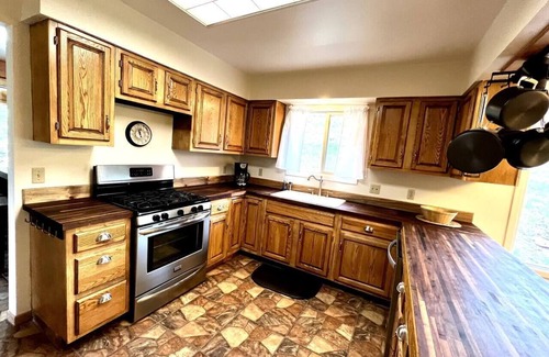 Cody House | Hole in the Wall Getaway - New Listing!