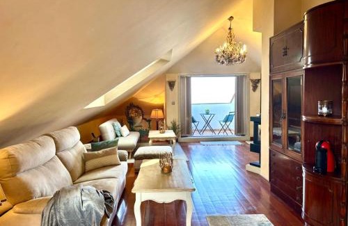 Baiona Old Town Apartment | Holibai, Lembrare, Ático a unos pasitos de la playa, Baiona