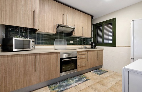 Puerto de la Cruz Apartment | Holiday Apartment "Casa Fran" with Mountain View, Shared Pool & Wi-Fi