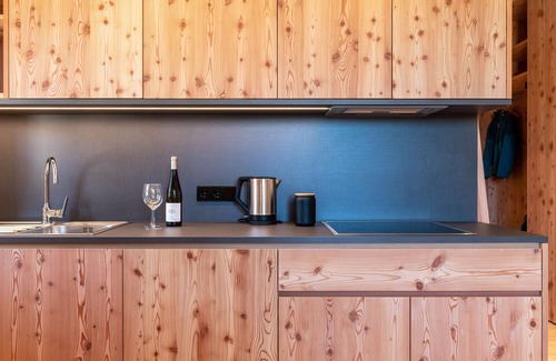 Petersberg Apartment | Holiday Apartment Hof im Thal Apt Linde with Mountain View, Balcony & Wi-Fi