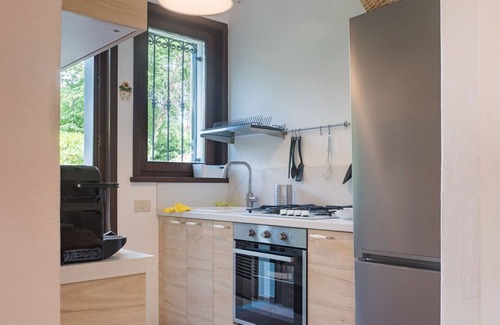 Ronchi Apartment | Holiday Apartment in Massa with 2 bedrooms sleeps 6