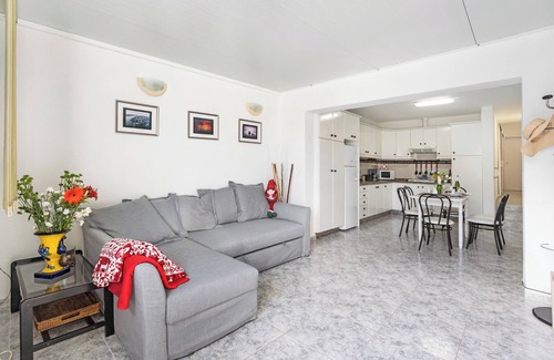 Arico Apartment | Holiday Apartment "Poris" with Heated Pool, Private Terrace & Wi-Fi