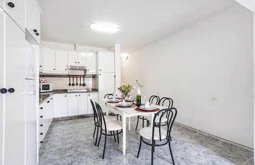 Arico Apartment | Holiday Apartment "Poris" with Heated Pool, Private Terrace & Wi-Fi