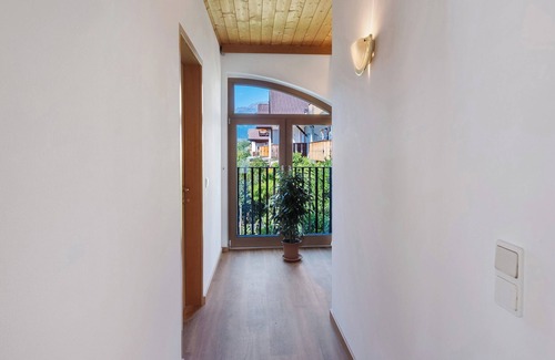 Castelbello-Ciardes Apartment | Holiday Apartment 'Vinlauris B' with Mountain View, Wi-Fi and Air Conditioning