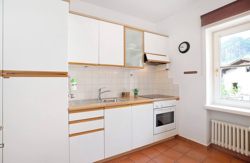 St. Michael/San Michele Apartment | Holiday Apartment "Wally" with Mountain View, Balcony & Wi-Fi