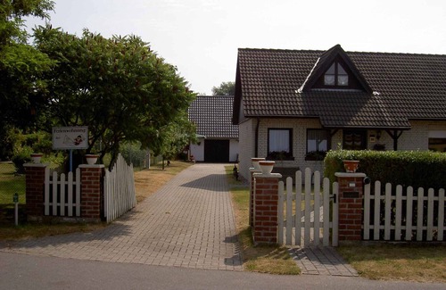 Fuhlendorf Apartment | Holiday apartment with terrace and pool