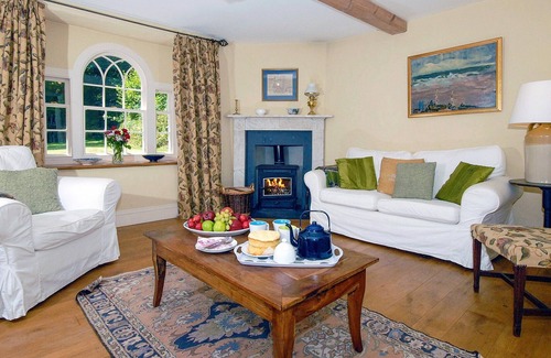 Cosheston Cottage | Holiday cottage in grounds of Upton Castle Pembrokeshire - eco and dog friendly.