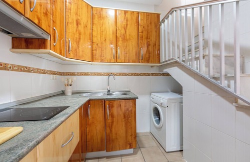 El Pozo de los Frailes House | Holiday Home 'Loli 2' with Private Terrace and Air Conditioning