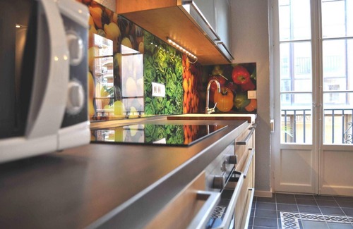 Ensanche Centro Apartment | Holiday flat in a listed house on the railway line to the airport (only 12 minutes)