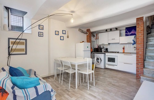 Portovenere House | Holiday Home 'La ca Bela' with Sea View, Garden & Wi-Fi