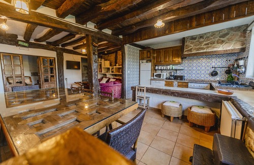 Villasur de Herreros House | Holiday Home 'Casa Rural Villapajar' with Mountain View, Private Garden and Wi-Fi