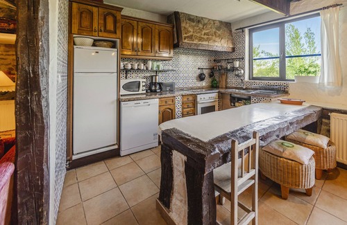 Villasur de Herreros House | Holiday Home 'Casa Rural Villapajar' with Mountain View, Private Garden and Wi-Fi