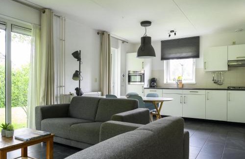 Eernewoude House | Holiday Home Bungalowpark It Wiid by Interhome