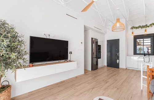 Catral House | Holiday Home 'Catral Alfalfar' with Private Pool, Wi-Fi and Air Conditioning