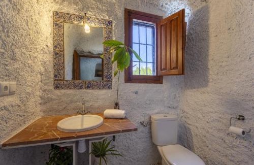 Terque House | Holiday Home Cueva Mariana Pineda by Interhome