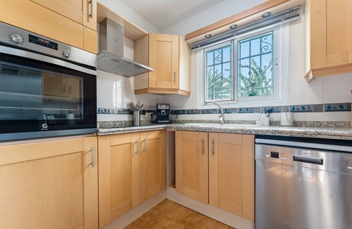 Mijas House | Holiday Home 'Casa Cerro Del Aguila' with Mountain View, Wi-Fi and Air Conditioning