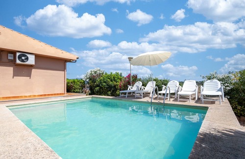 Santa Eugenia House | Holiday Home "Es Viola" with Mountain Views, Pool, Wi-Fi, Garden and Terrace