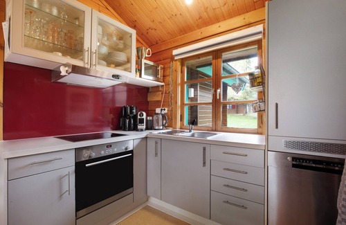 Hayingen House | Holiday Home 'Hüssli Numero 1' with Private Terrace, Shared Garden and Wi-Fi