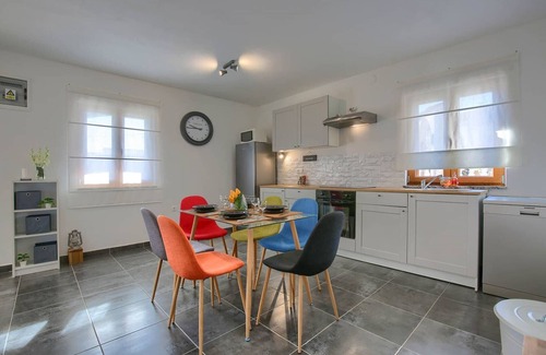 Loborika House | Holiday home in Loborika with Private Pool