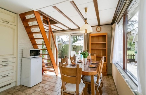 Municipality of Noordwijk House | Holiday home in Noordwijkerhout with terrace close to a lake