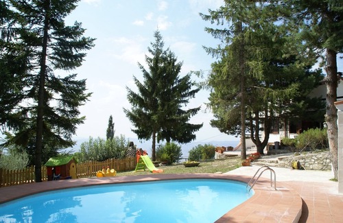 Casenuove Apartment | Holiday Home in Umbria with Panoramic Views