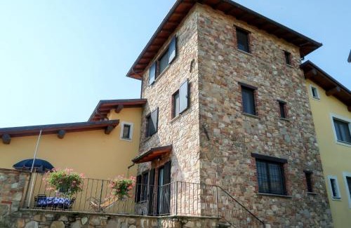 Castana House | Holiday Home La Corte Bricca - Trilo Torretta by Interhome