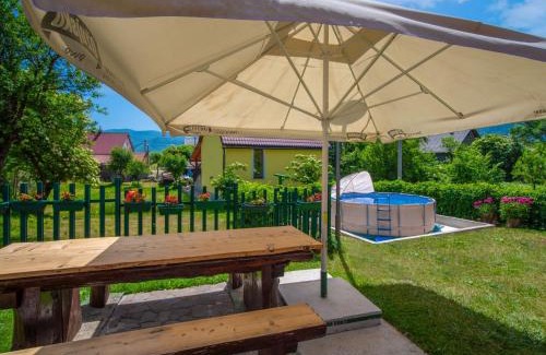 Lic House | Holiday Home Maja by Interhome