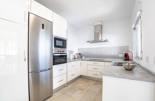 Punta Umbria House | Holiday Home 'Precioso Chalet A Pie De Playa' with Sea View, Wi-Fi and Air Conditioning