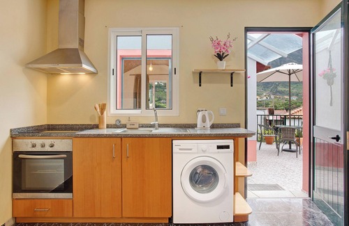 Sao Vicente House | Holiday Home 'São Vicente' with Mountain View, Terrace & Wi-Fi